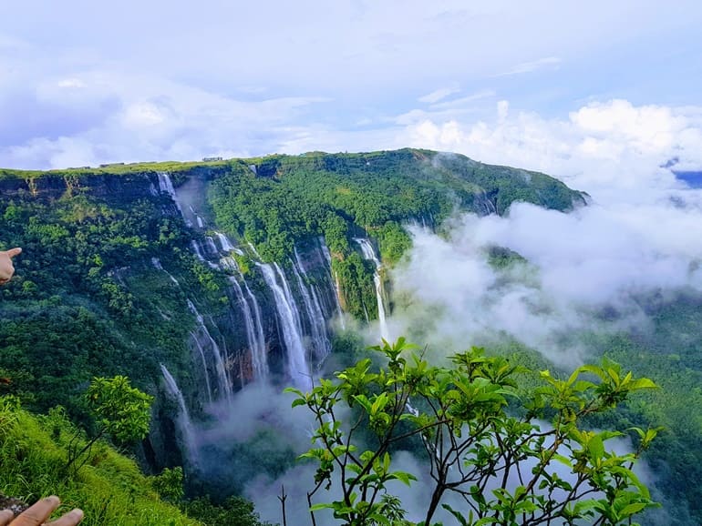 nohsngithiang waterfall